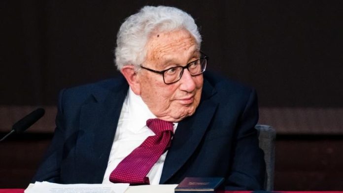 Etats-Unis: Henry Kissinger, secrétaire d’État sous les présidents Nixon et Ford, est décédé à 100 ans