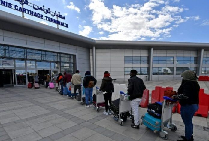Après la Guinée, le Sénégal rapatrie 76 personnes de Tunisie et de Libye
