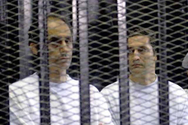 Les deux fils de Moubarak remis en liberté dans une affaire de corruption