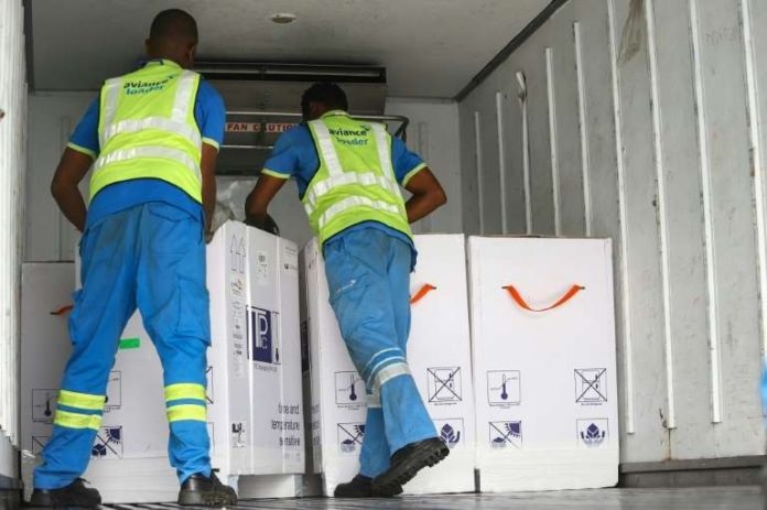 Le Ghana reçoit la première livraison mondiale de vaccins gratuits Covax