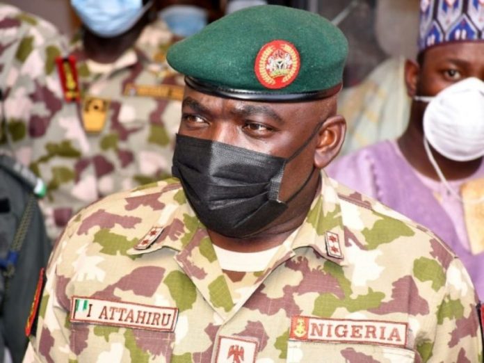 Nigeria: le chef de l’armée tué dans un accident d’avion