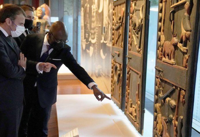La France restitue au Bénin ce mardi, les 26 trésors pillés par les troupes coloniales au XIXe siècle
