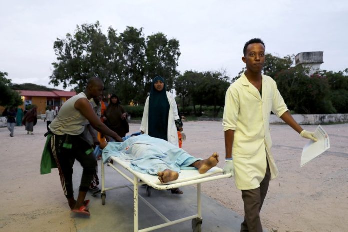 Somalie: au moins cinq morts dans l’attaque d’un hôtel à Mogadiscio
