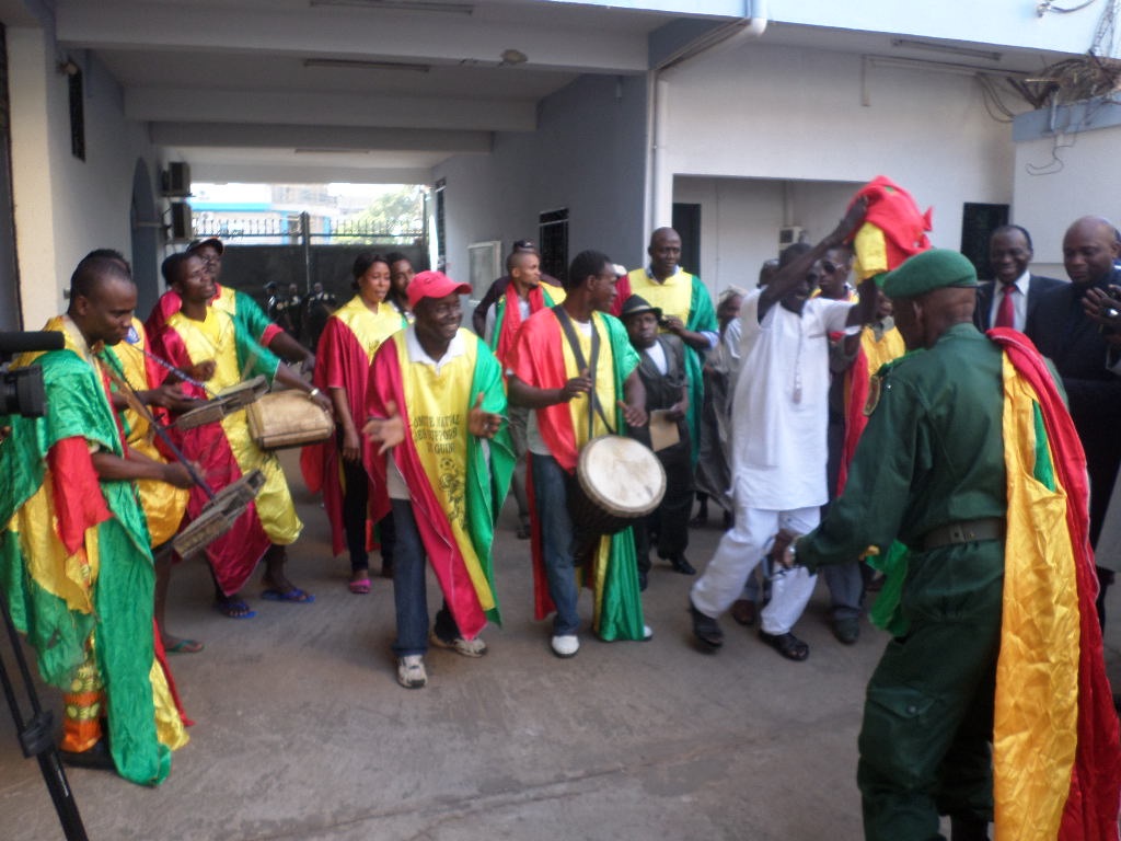 Les Guinéens saluent le match nul contre le Cameroun, blâment l’arbitre