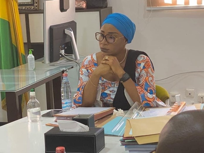 Guinée: Une ministre accusée de détournements de plusieurs millards de francs