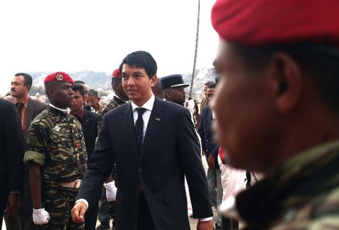 Présidentielle malgache: les ex-présidents Rajoelina et Ravalomanana qualifiés pour le deuxième tour