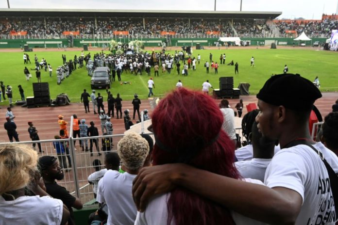 La Côte d’Ivoire dit adieu à son idole DJ Arafat, star du coupé-décalé
