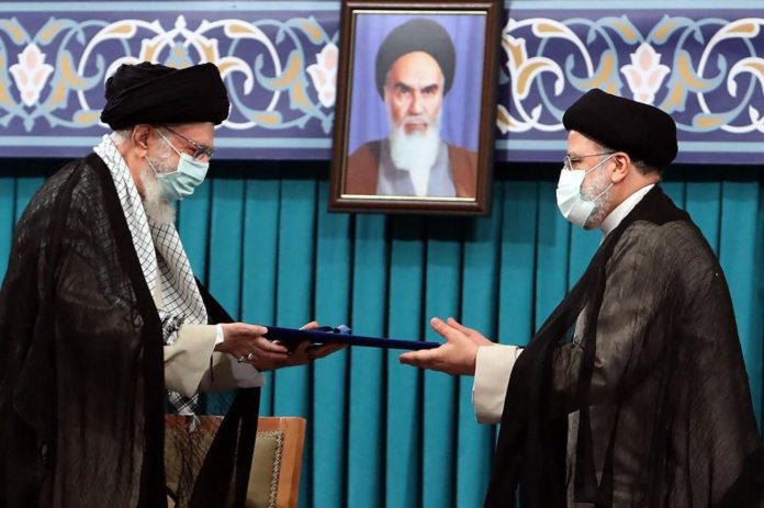 Iran: L’ultraconservateur Ebrahim Raïssi intronisé nouveau président