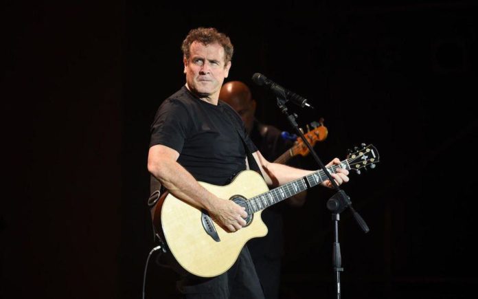 Le musicien sud-africain Johnny Clegg, surnommé le “Zoulou blanc”, est décédé