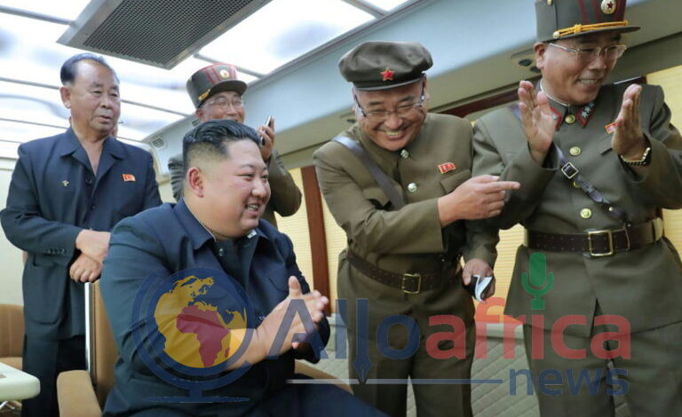 Corée du Nord: Kim a supervisé l’essai d’une “nouvelle arme” nord-coréenne