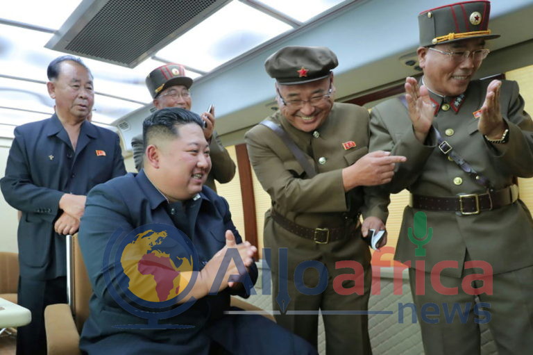 Corée du Nord: Kim a supervisé l’essai d’une “nouvelle arme” nord-coréenne