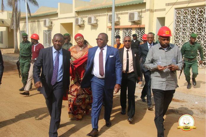 Guinée: le PM satisfait des travaux de réhabilitation du CHU Donka