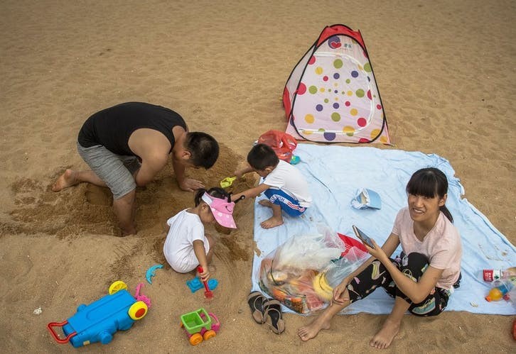 China relaxes its birth rate policy and allows families to have up to three children