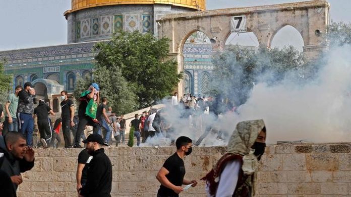 Jérusalem: chaos et rage sur l’esplanade des mosquées