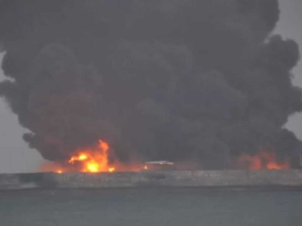 32 disparus après une collision en mer de Chine orientale
