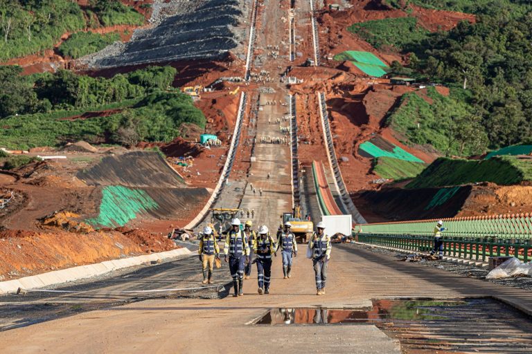 La production de bauxite en Guinée augmente de 25% avant la mise en place de restrictions à l’exportation