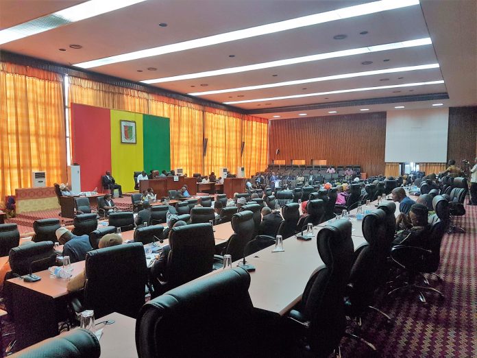 Guinée: présentation du projet de loi de finances rectificative exercice 2018.