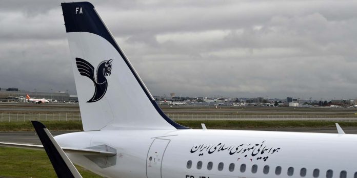 Iran: un avion de ligne s’écrase avec plus de 60 passagers à bord