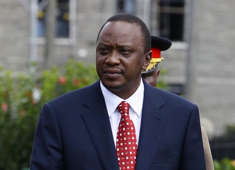 Uhuru Kenyatta remporte la présidentielle au Kenya
