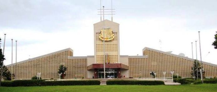 Guinée: Alpha invite Cellou à une rencontre ce lundi 2 avril: (Bureau de Presse de la Présidence)