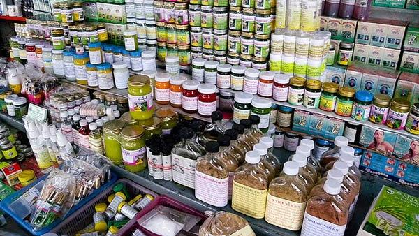 Saisie de médicaments contrefaits au Cameroun